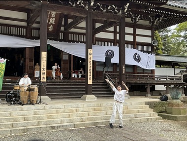境内アート写真2.jpg